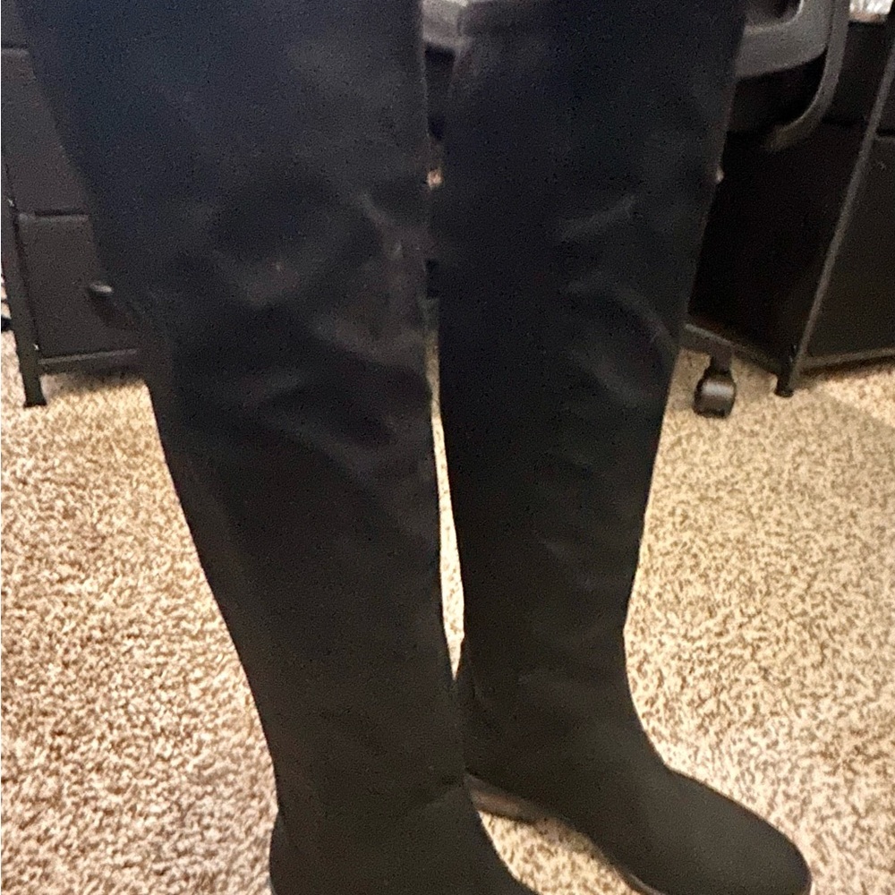 Elegant Black Women's Knee-High Boots